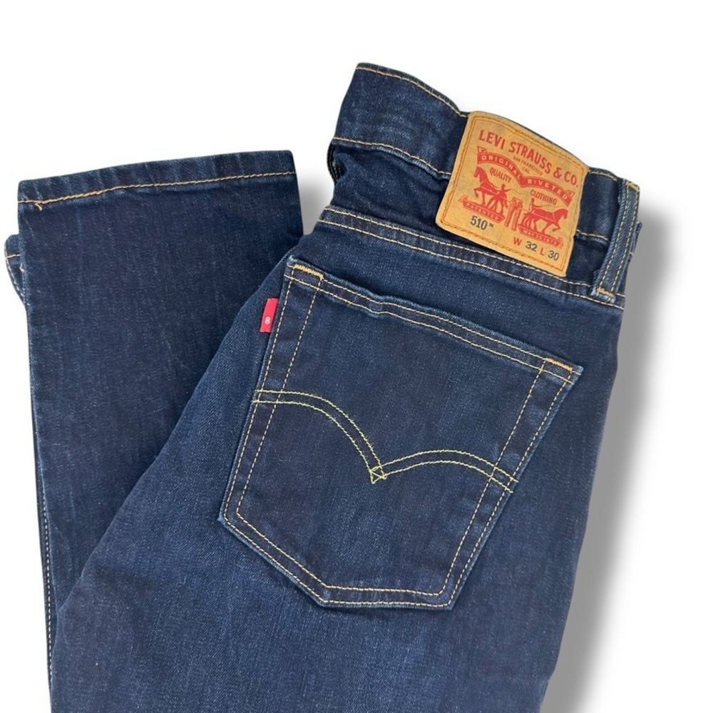 RARE Levi Strauss & Co 510 Mens 32x30 Dark Wash Slim Fit Jeans Circle R red tag